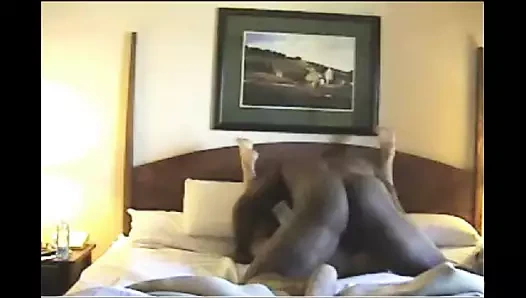 Büyük zenci yarağı ve ateşli evli kadın