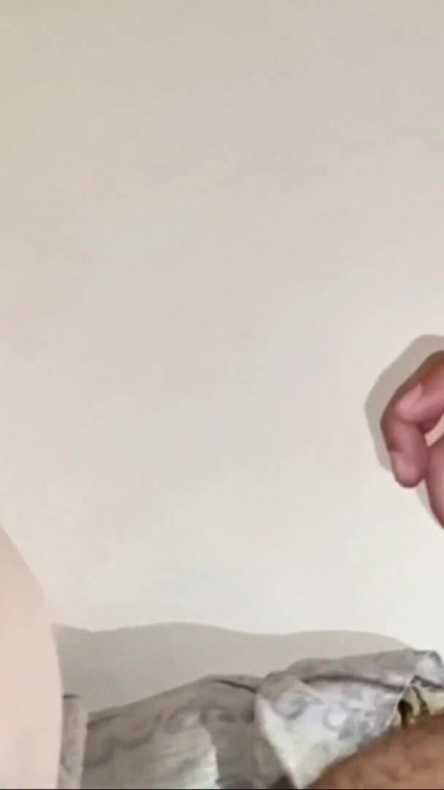 Asyalı aldatan evli kadın kocası karısını oral sekste ve binişte ne kadar iyi olduğunu filme alıyor | Klip 2