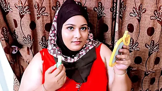 Morjena seksi kız arkadaşımın yumuşak dudaklarına ruj sürmesine dayanamadım, bu yüzden beni üstüne attırdı.