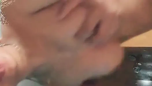 Latika büyük yarakla sikişiyor