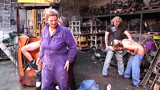 Otoparkta paket seks