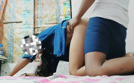 Bakire üniversiteli kız üvey oğlu tarafından sert sikiliyor