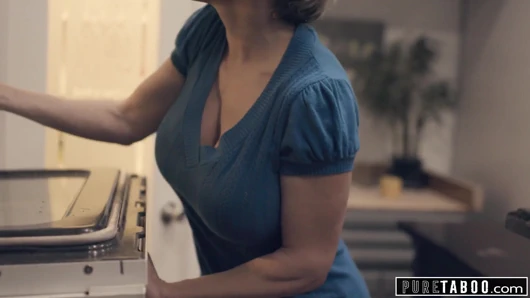 Saf tabu üvey anne-baba ve üvey kardeş hoşgeldin yeni kız kardeş