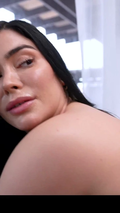 MyPervyFamily - Üvey Kız Kardeşim Beni Üvey Babası Sanıyor! - Sienna Santana | Klip 3