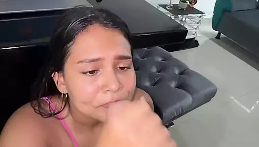 Sabah kahvesi sonrası tatlı için istekliydi ve ıslak oral seksi iyiydi - 4k