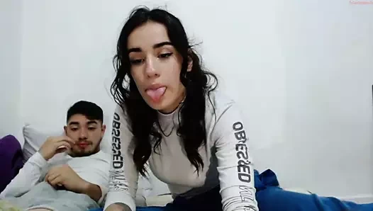 Sert parmak emici web kamerası kızı