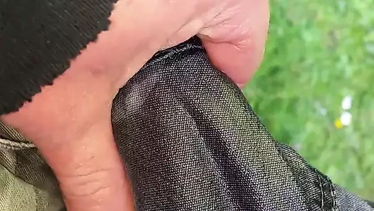 pantolonuma bahçe çişimi tutamadım