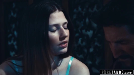 Saf tabu üvey anne üvey amca ile genç yakalandı ve katıldı