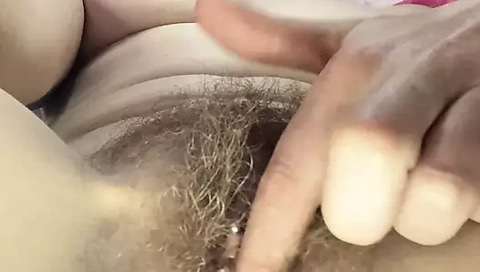 Mastürbasyon yapmak için yağlandığında tek başına inanılmaz hissettiriyor!