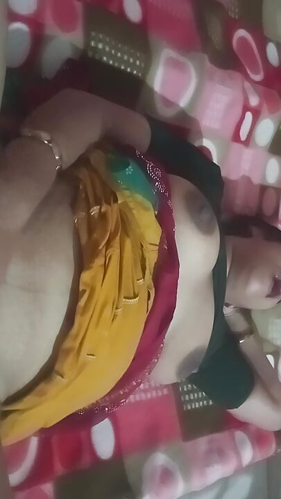 Jab desi bhabhi ko lagi chut me aag  part 1