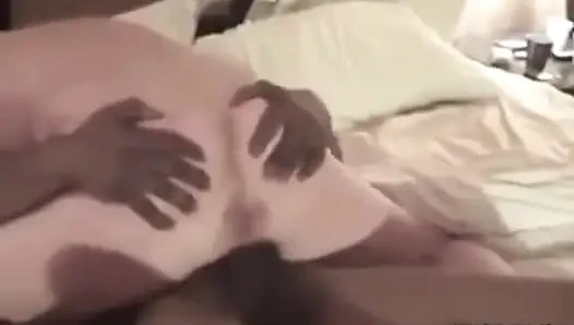 Aldatılan orta yaşlı seksi kadın - gavat orta yaşlı seksi kadın biz gavat oyunu hakkındayız. Arkadaşlarım ve ben sert eş değiştirenleriz ve yenileriyle tanışmak isterim