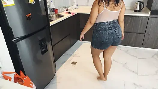 Cummy Bear ile yemek yapıyor