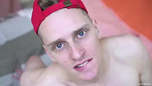 Arthur Shining kalın yarak almayı seven sıska bir ikizden daha iyi bir şey olmadığını biliyor