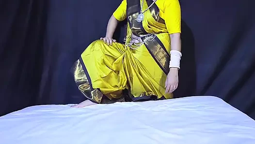 Hizmetçinin 18 yaşındaki kızının amını sikiyor