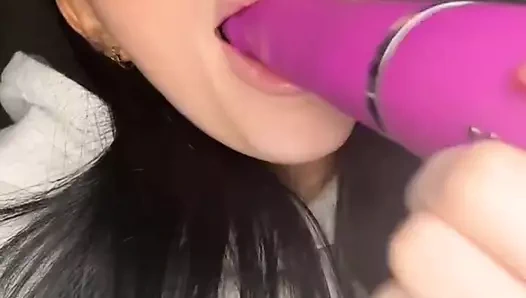 Üniversiteli sürtük tek başına oynuyor