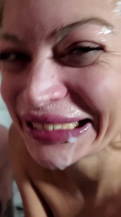 İlk aşırı bukkake grup seks