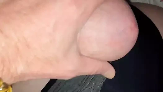 Sarışın hamile evli kadının sarkık sulu göğüsleri ve tatlı amcığı