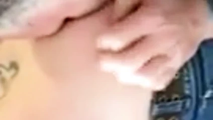 Brenda k. komşusu tarafından yaladı