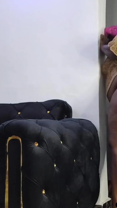 "Şişman götlü zenci temizlikçi kadın çıplak ev temizliği - mara egzotik" den önemli an