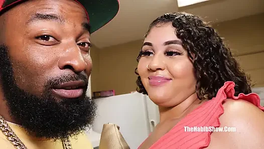 Bölüm 1... Seksi kalın Teksaslı genç ucube Simone Richards kral gutta tarafından sikiliyor