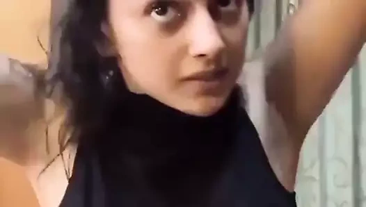 Sharadh'ın koltuk altları