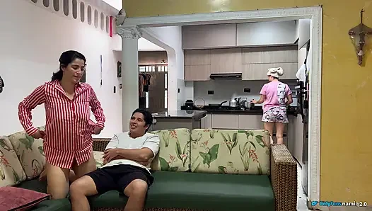 Karımın önünde arkadaşıyla seks yaptım! Fark etmedi bile!