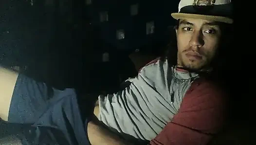 Onunla kadın porno modelleri izlerken sevişiyorum