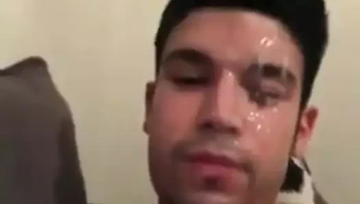 Kendi yüzüne boşalma