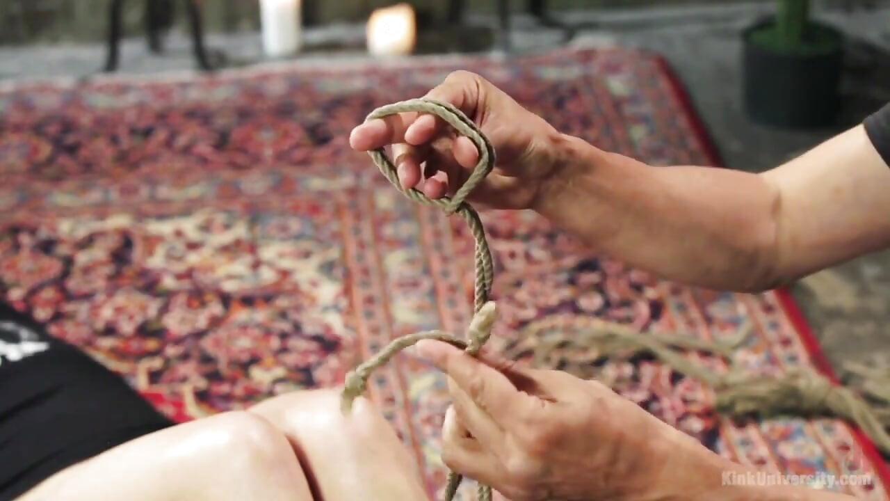 Shibari 201 - futomomo bacak bağlama ve bacak bağlama