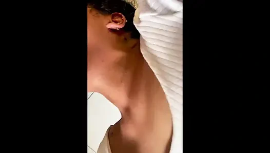 A blowjob pushes the deep throat to the limit-SWALLOW MILK