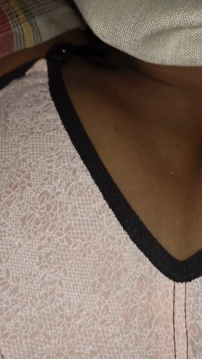 "Devar yenge seks videosu devar yengenin sutyenini ve taytını sikiyor" dan unutulmaz an