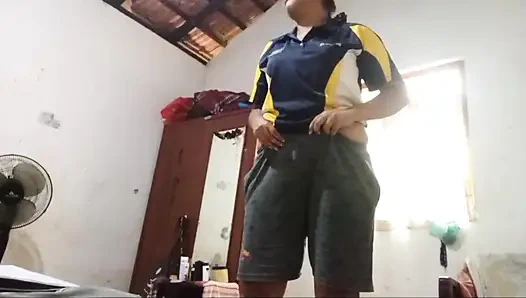 Gel ve göğüslerimi sık