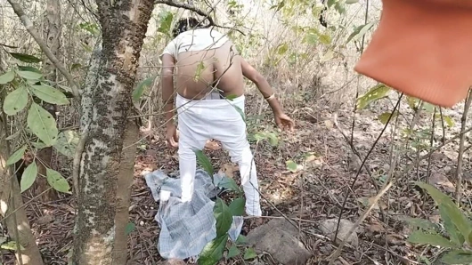 Ateşli bir üniversiteli kız üniversite çıkışında üniversite öğretmeni tarafından sikiliyor ve çok sert