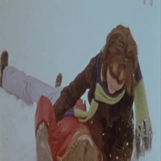 Kayak merkezinde üniversiteli kız