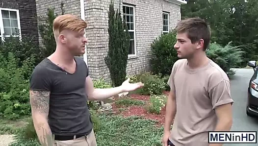 Johnny hızlı komşuları sadece havuz partisinden hoşlanıyor