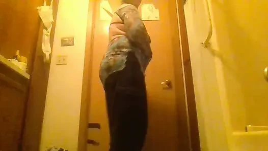 Bu dansı yapabilir miyim? Yeni elbisemi giydim