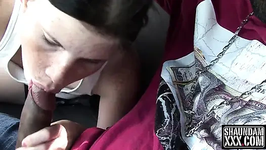 Holly Lane пососала мой хуй в мой F-150