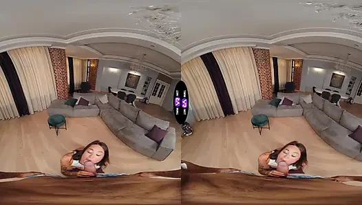 Güzel Mary mastürbasyon yaparken yakalanıyor ve sikini alıyor - teenmegaworld