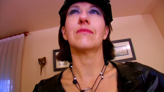 Anal seven Fransız olgun amatör gets ona dev kedi yumruklu