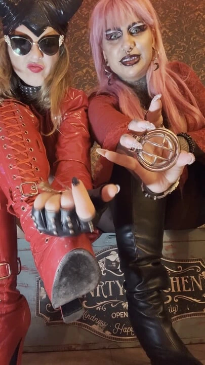 Arap tanrıça sorcoress dracula kadın egemenliği kalesinde konuğum