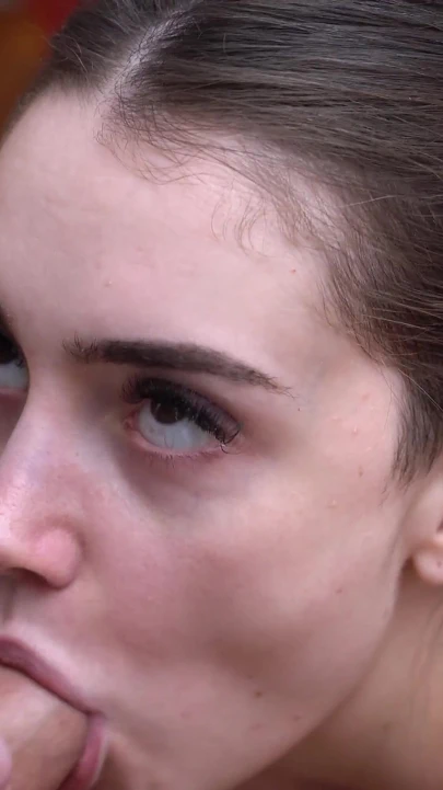 Ben Bir Doktorum Ve Artık Nasıl Konuşacağını Hatırlamayan Hastam Therian'ı Kontrol Etmem Gerekiyor