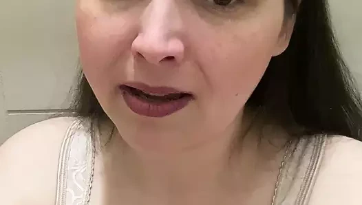 Oyuncağın şarjını kaybedene kadar hepsi eğlenceli ve oyunlar... (orgazm yok)