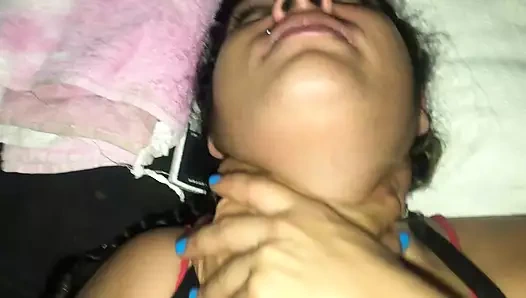 Azgın orta yaşlı seksi kadınla yüz sikişi