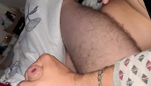 İkili mastürbasyon yapıyor