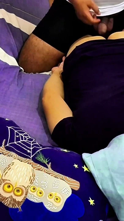 Panti pijat sensual sama gadis seksi dengan rok mini kebaya lagi asik pijat | Clip 2