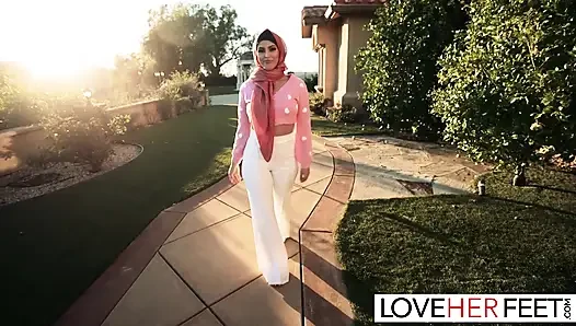 Latin ateşli Sophia Leone ile açık havada 31 talimatı ayakla azdırma