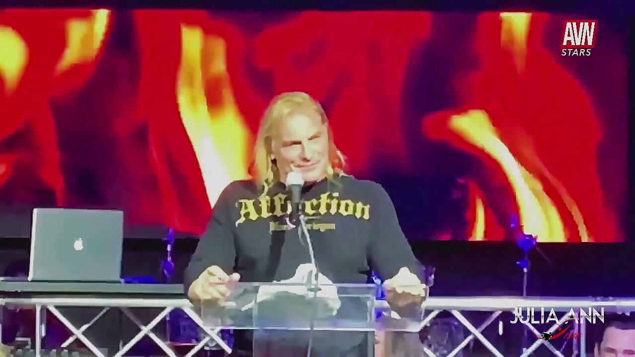 Avn rostom devam ediyor! Evan Stone!