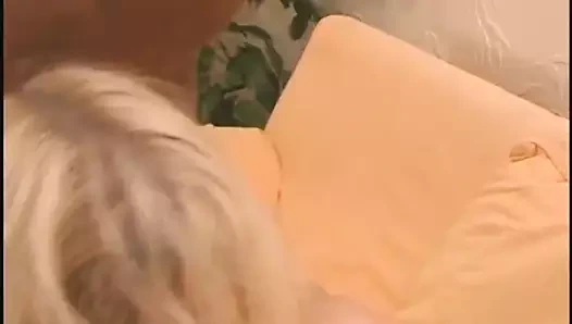 Alicia alır bir siyah horoz derin içeride ona göt