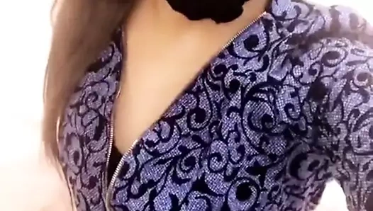 Ciddi ve nostaljik bir kız, bir erkek veya bir çift istiyorum