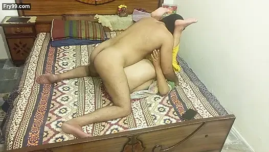 Yenge ve devar evde yalnız tam sert seks